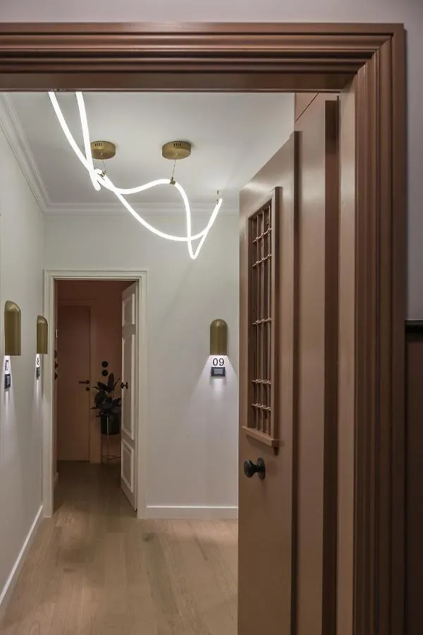 72 Ad Suites Thessaloniki 3*,