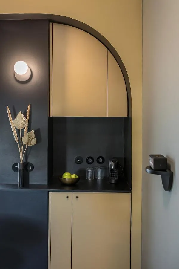 72 Ad Suites Thessaloniki